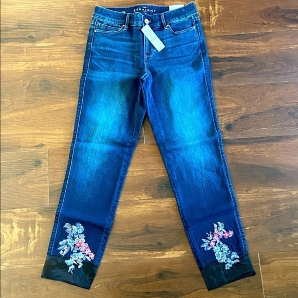 NEW White House Black Market Jeans”The Straight Crop” Sz 2 Embroidered ￼￼￼Sheer